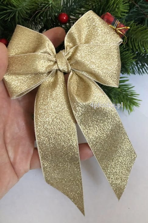 IMG_5574 (1) kokarda złota skrząca się 9x14cm