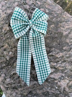 Kokarda w zieloną wiosenną kratkę premium